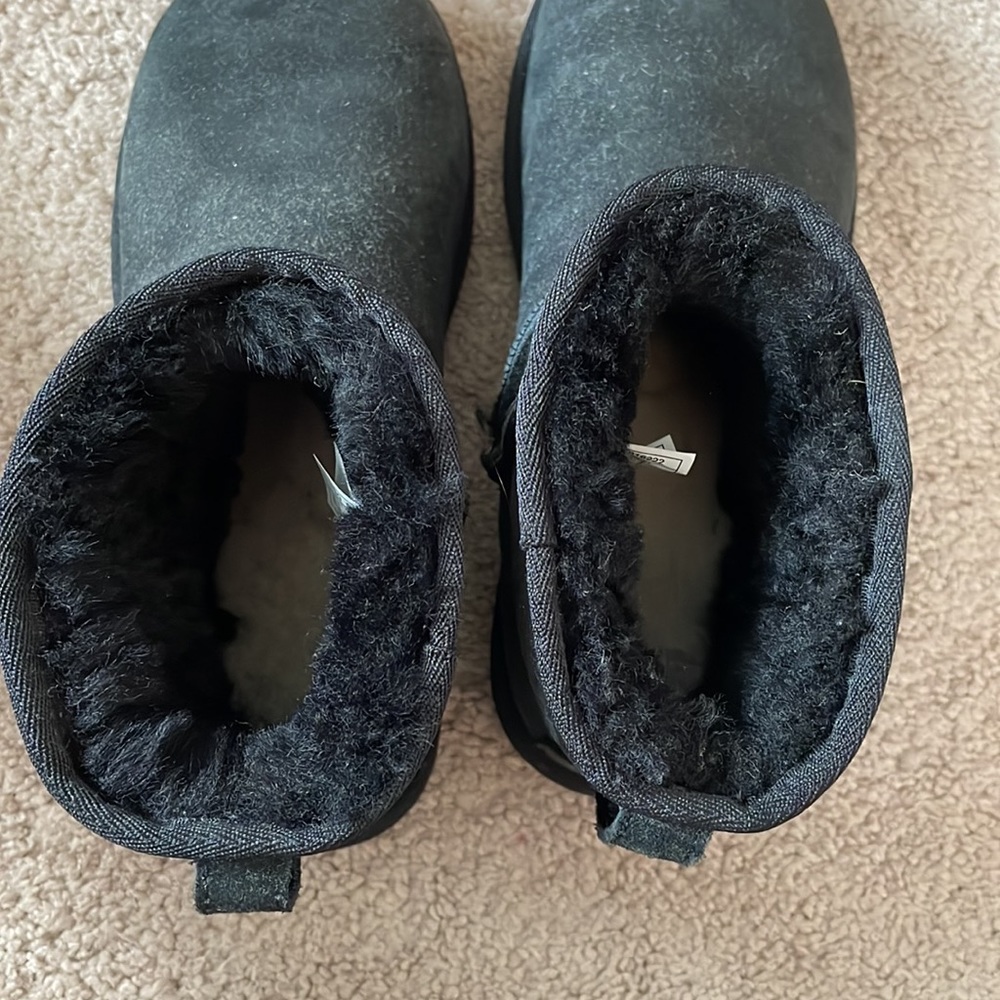 Mini Uggs - image 6